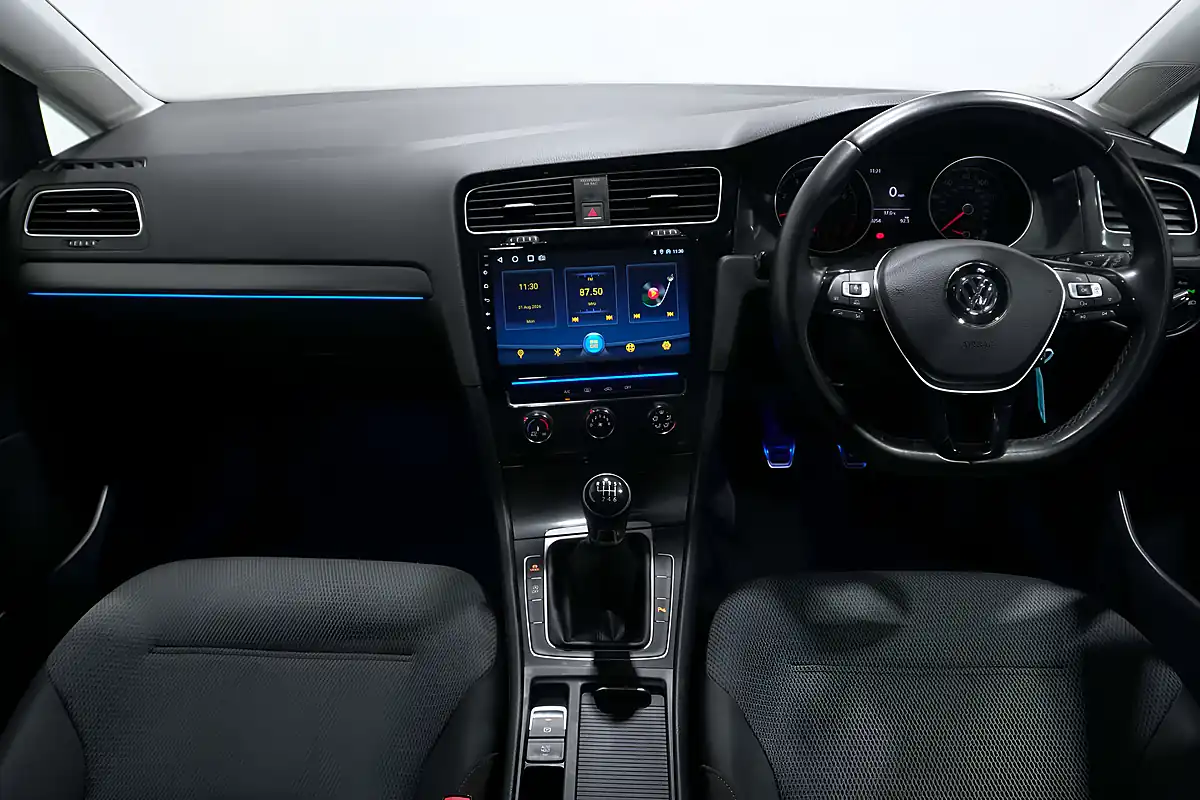 Used 2017 Volkswagen Golf Evo Se Nav Atlantic Blue - Interior and Exterior details 16