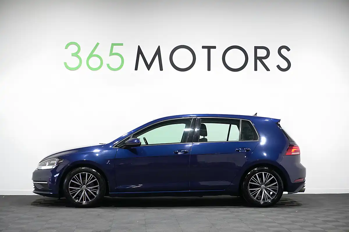 Used 2017 Volkswagen Golf Evo Se Nav Atlantic Blue - Interior and Exterior details 8