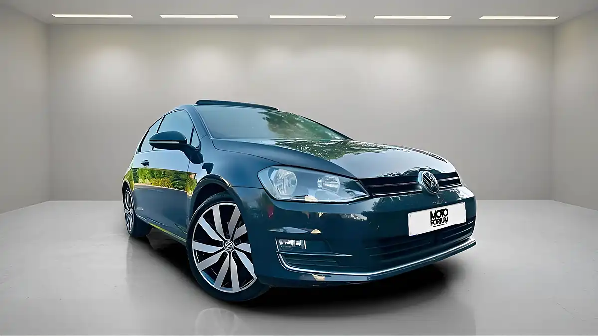 Used 2017 Volkswagen Golf GT Edition Grey - Front View