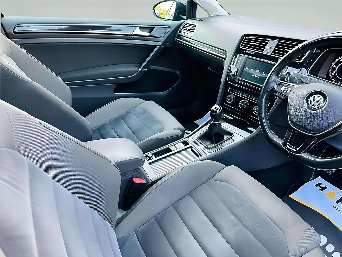 Used 2017 Volkswagen Golf GT Edition Grey - Interior and Exterior details 10