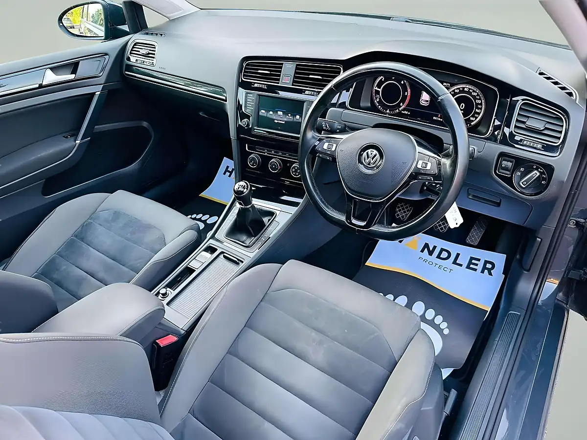 Used 2017 Volkswagen Golf GT Edition Grey - Interior and Exterior details 9
