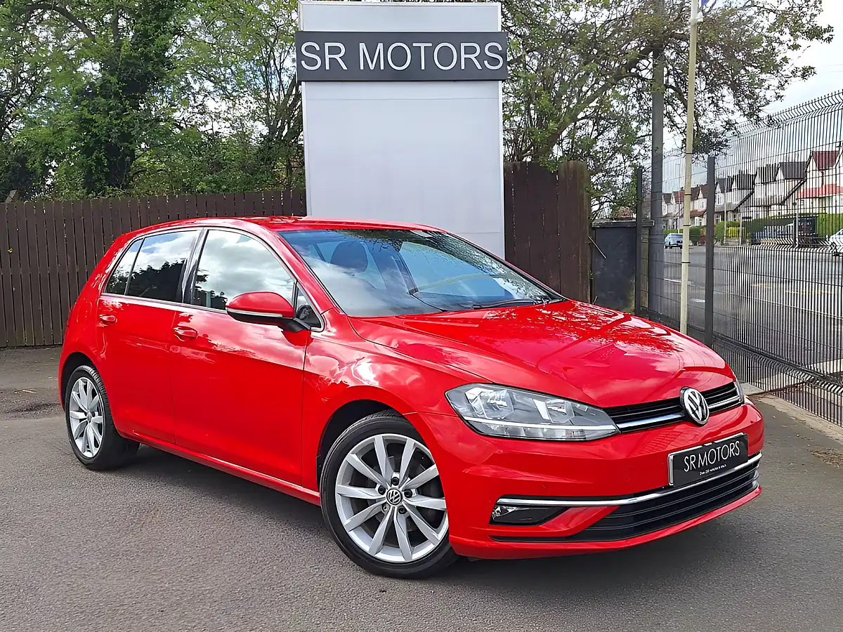 Used 2017 Volkswagen Golf GT Red - Front View