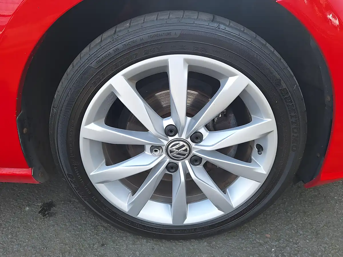 Used 2017 Volkswagen Golf GT Red - Interior and Exterior details 16