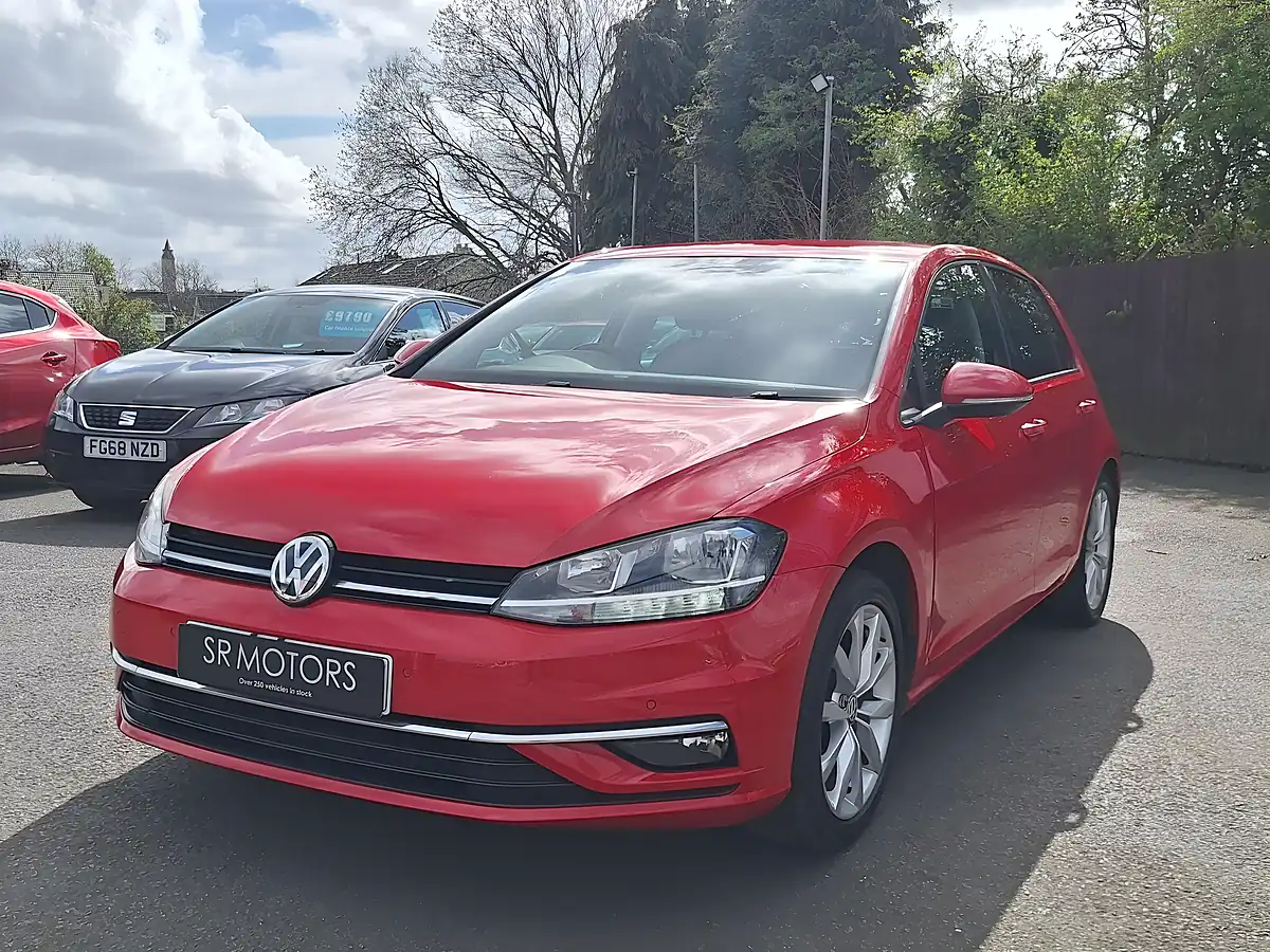 Used 2017 Volkswagen Golf GT Red - Interior and Exterior details 3