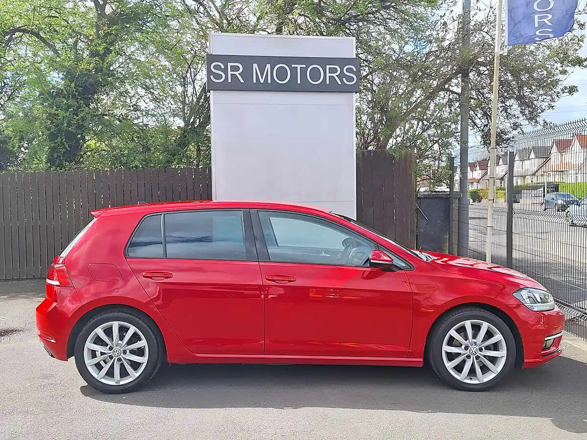 Used 2017 Volkswagen Golf GT Red - Interior and Exterior details 6