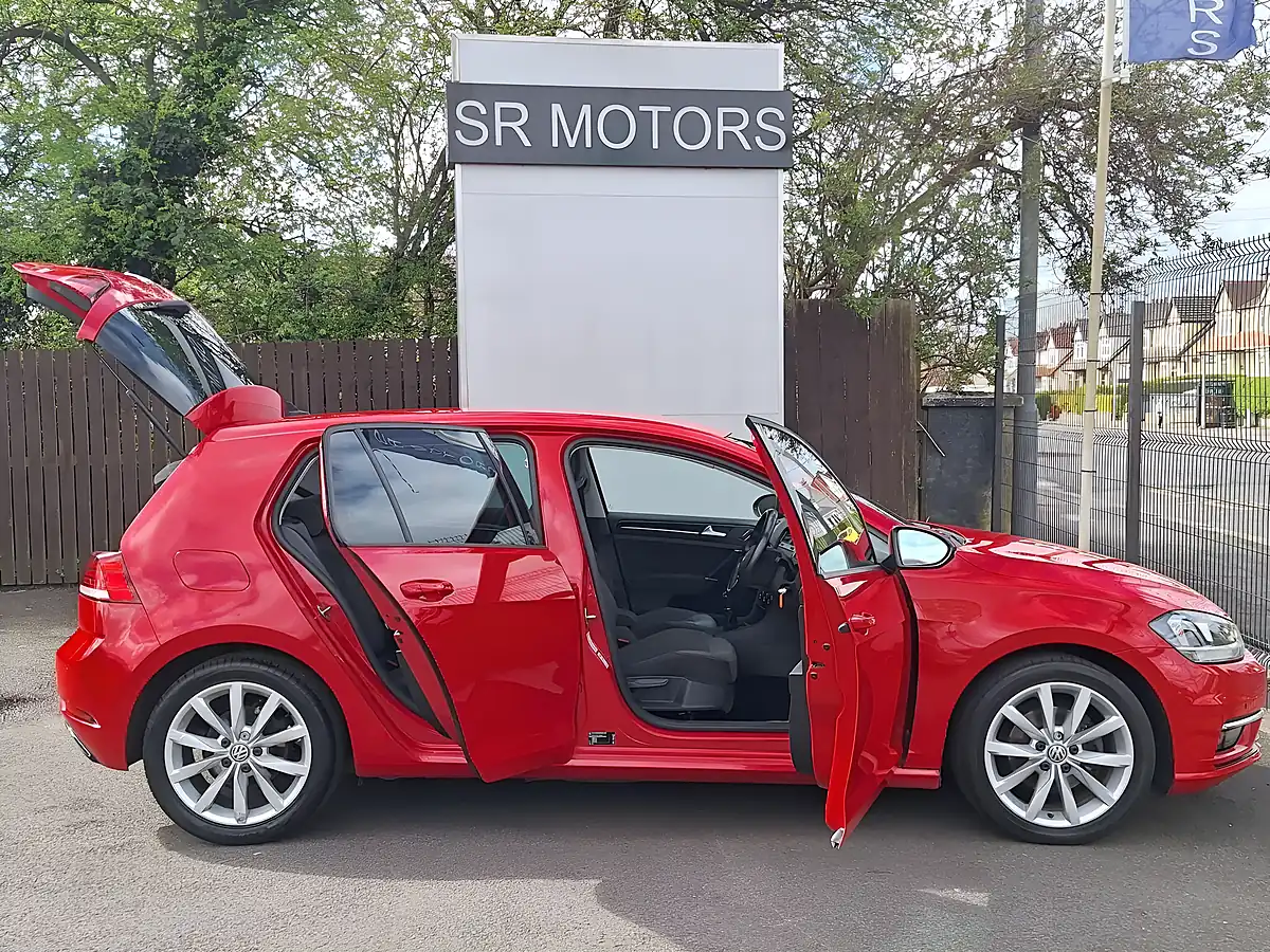 Used 2017 Volkswagen Golf GT Red - Interior and Exterior details 7