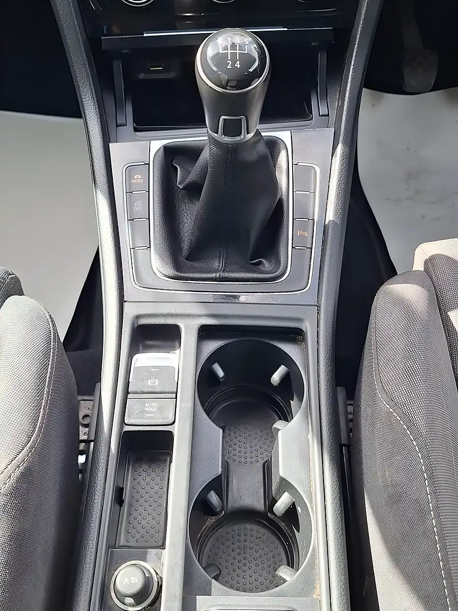 Used 2017 Volkswagen Golf GT Red - Interior and Exterior details 9