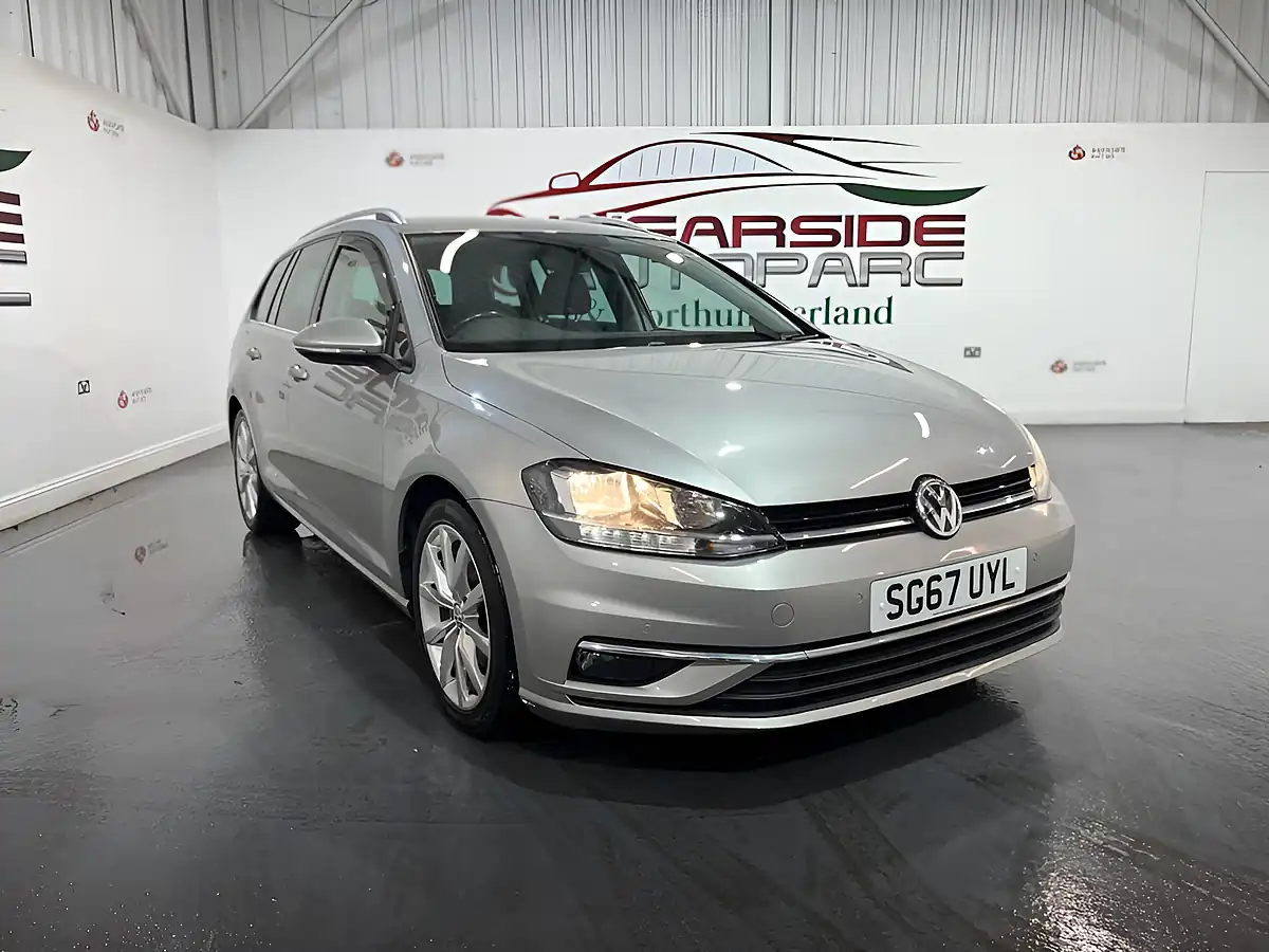 Used 2017 Volkswagen Golf GT Silver - Front View