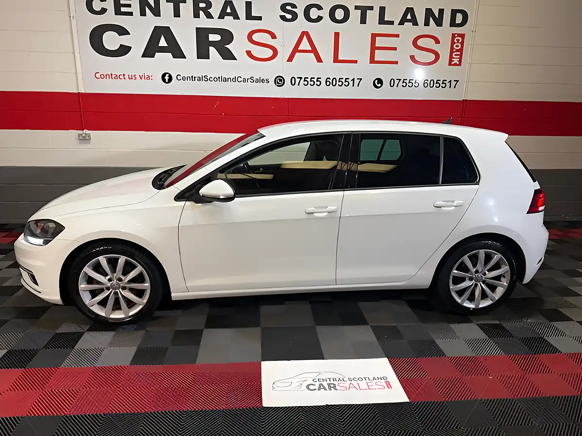 Used 2017 Volkswagen Golf GT White - Interior and Exterior details 4