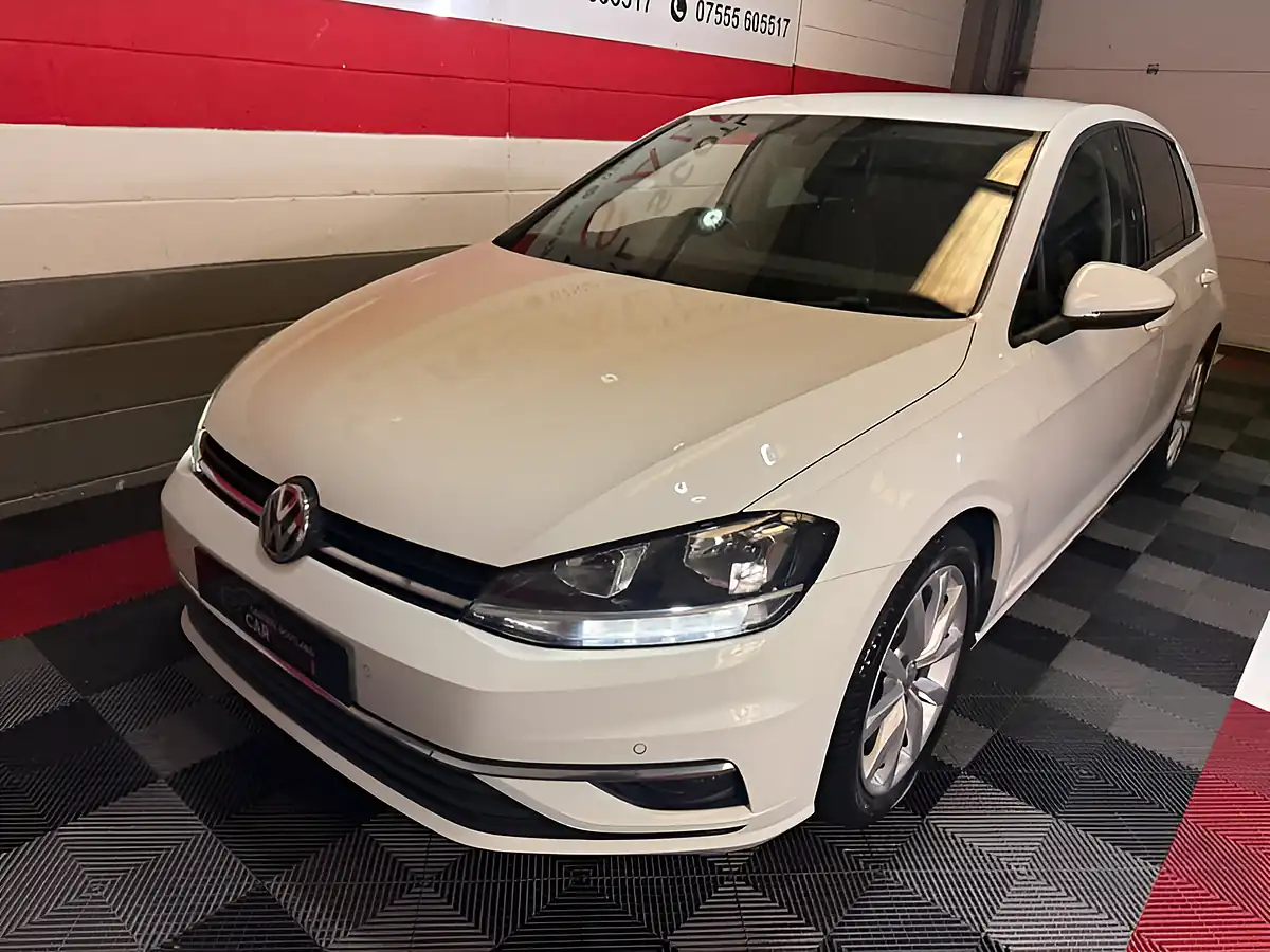 Used 2017 Volkswagen Golf GT White - Interior and Exterior details 7