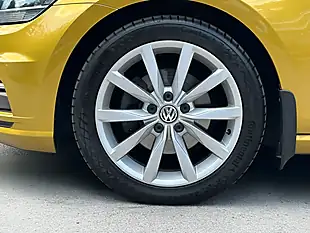 Used 2017 Volkswagen Golf GT Yellow - Interior and Exterior details 15