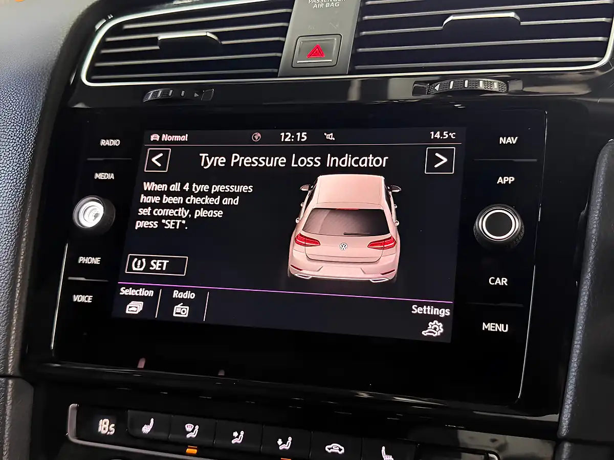 Used 2017 Volkswagen Golf Gtd Black - Interior and Exterior details 12