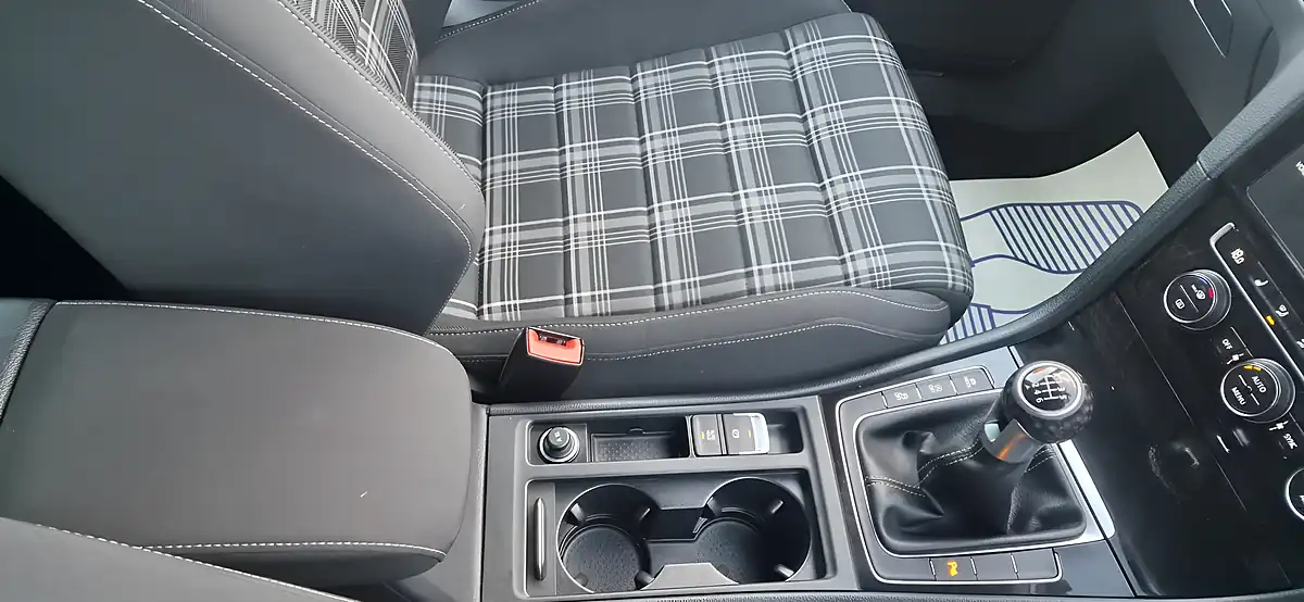 Used 2017 Volkswagen Golf Gtd Black - Interior and Exterior details 15