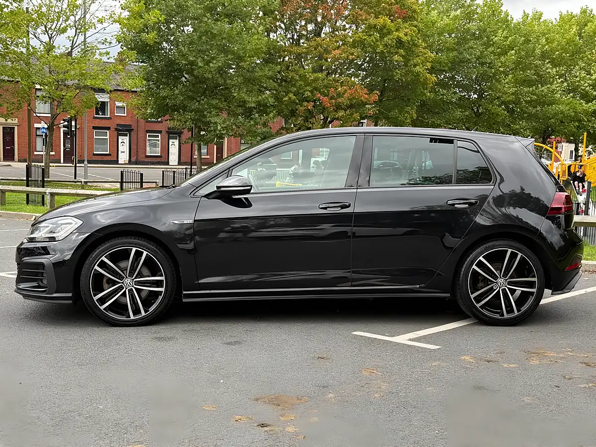 Used 2017 Volkswagen Golf Gtd Black - Interior and Exterior details 7