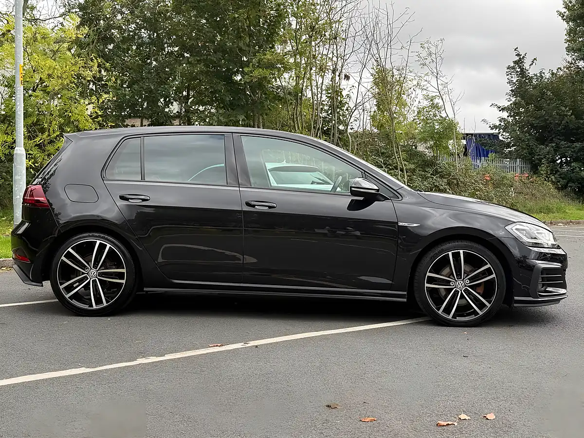 Used 2017 Volkswagen Golf Gtd Black - Interior and Exterior details 8