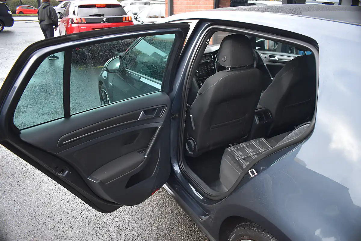 Used 2017 Volkswagen Golf Gtd Blueline Isaac Blue - Interior and Exterior details 17