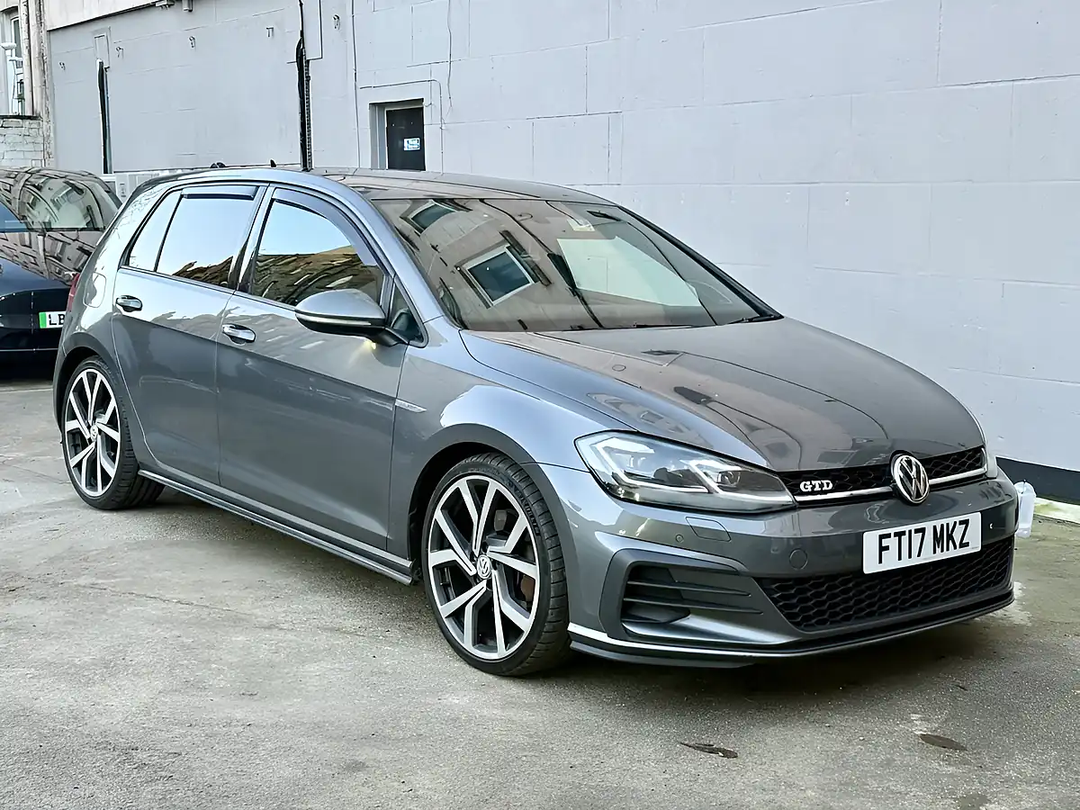Used 2017 Volkswagen Golf Gtd Grey - Front View