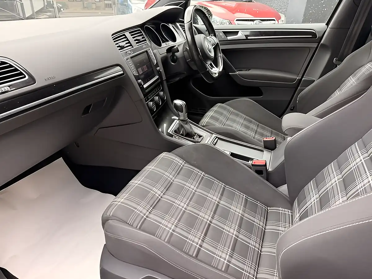 Used 2017 Volkswagen Golf Gtd Grey - Interior and Exterior details 12