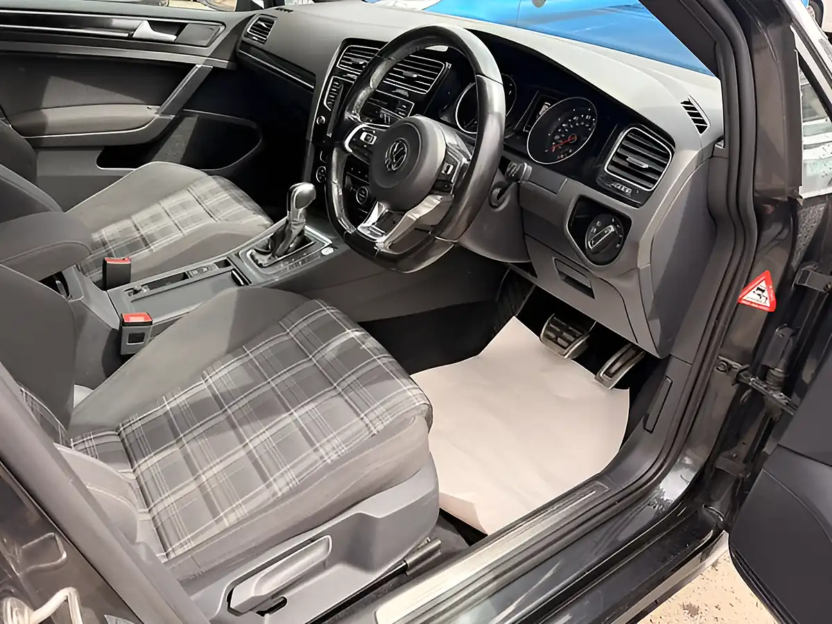 Used 2017 Volkswagen Golf Gtd Grey - Interior and Exterior details 15