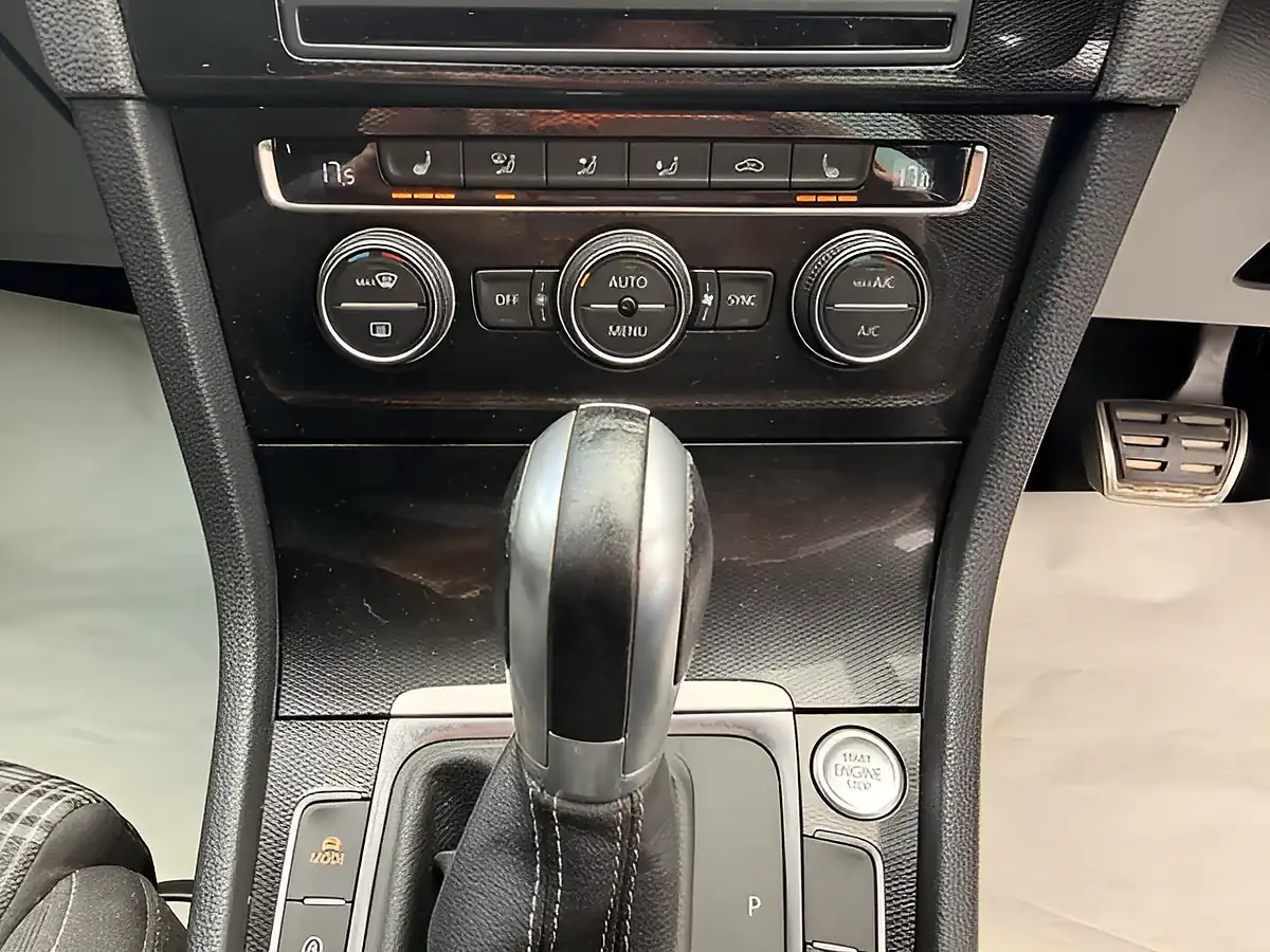 Used 2017 Volkswagen Golf Gtd Grey - Interior and Exterior details 17