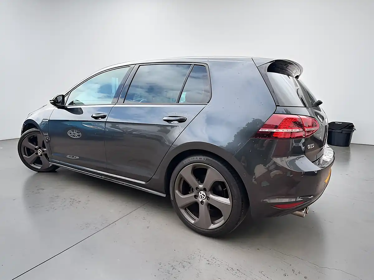Used 2017 Volkswagen Golf Gtd Grey - Interior and Exterior details 4