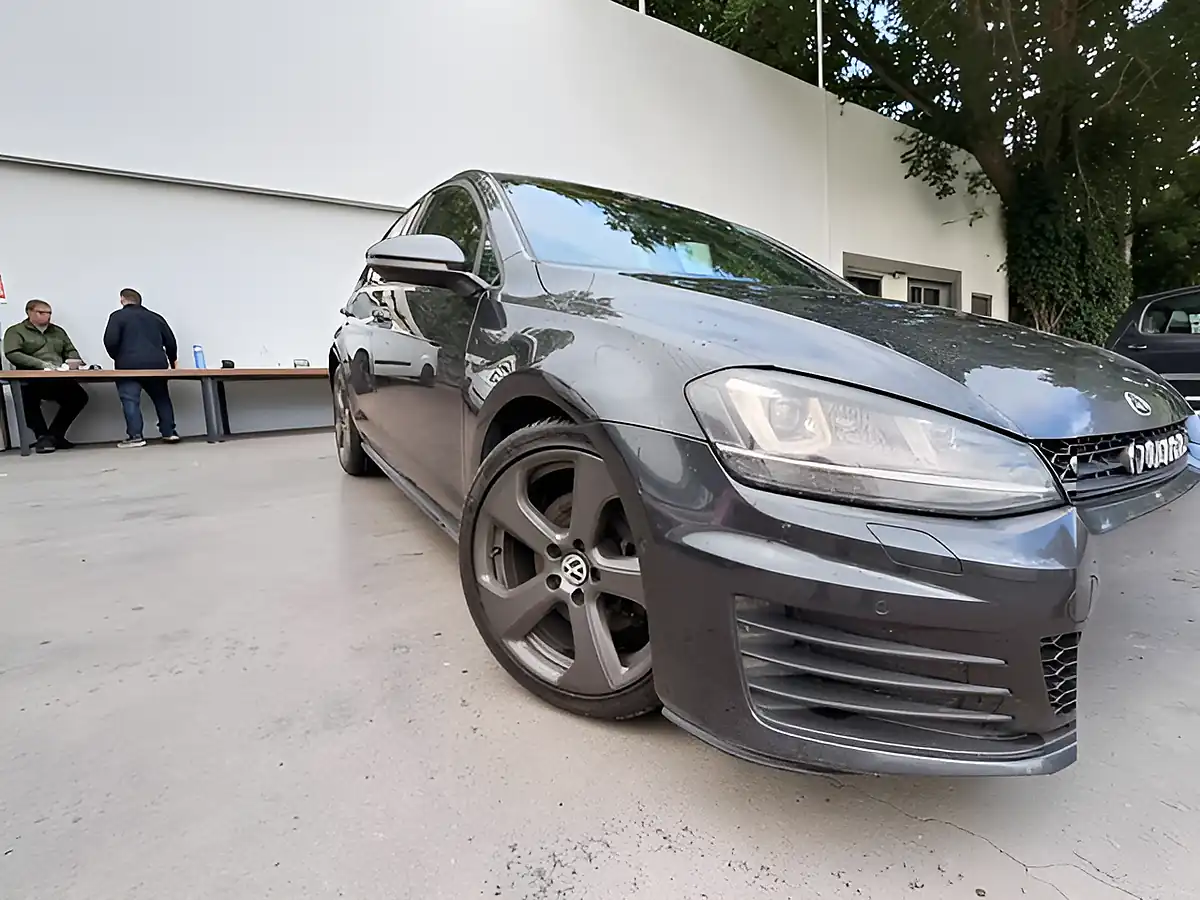 Used 2017 Volkswagen Golf Gtd Grey - Interior and Exterior details 5