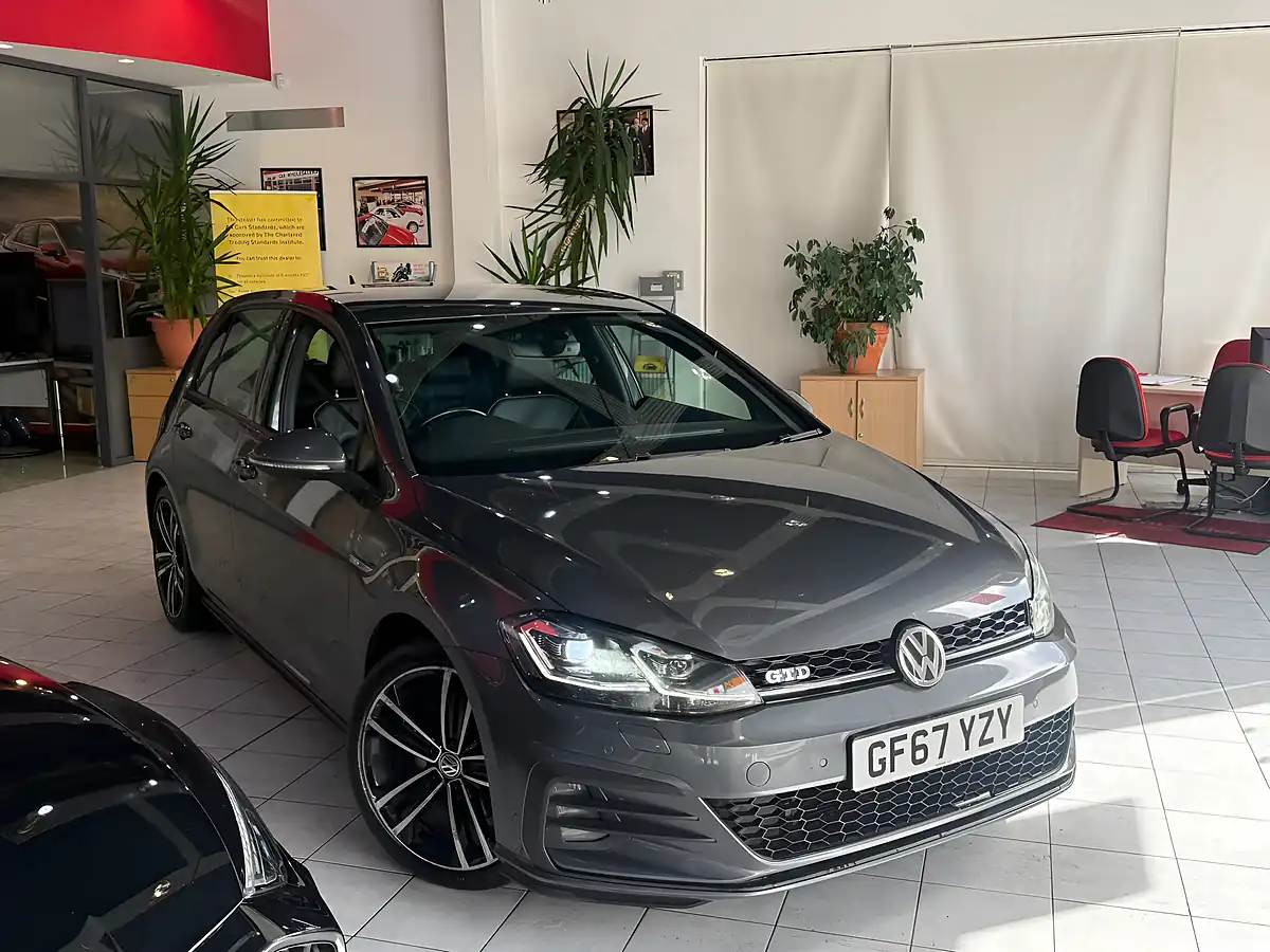 Used 2017 Volkswagen Golf Gtd Grey - Front View
