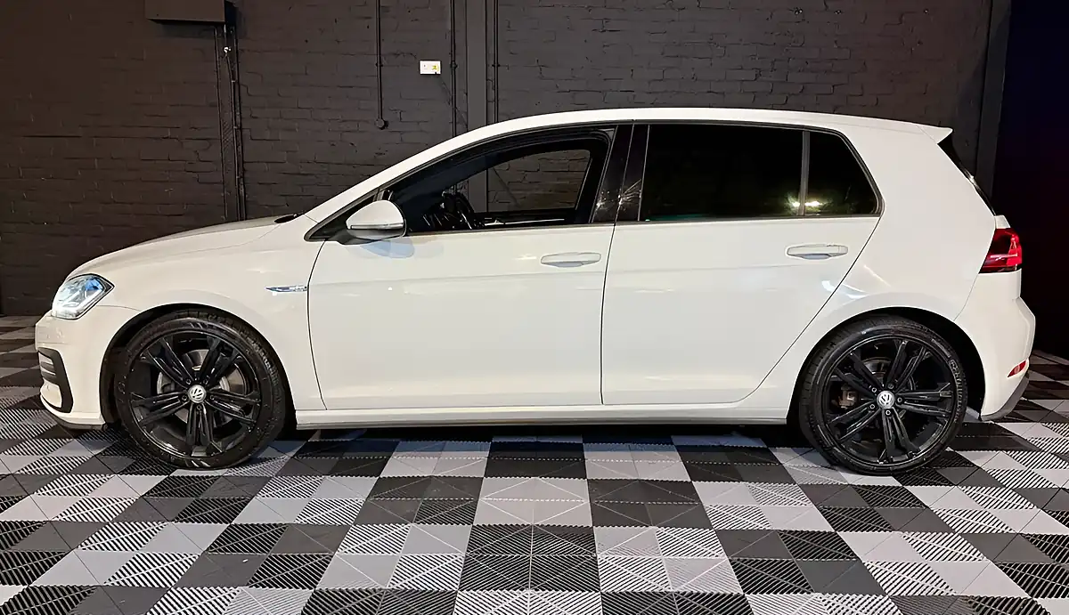 Used 2017 Volkswagen Golf Gtd Oryx White - Interior and Exterior details 11