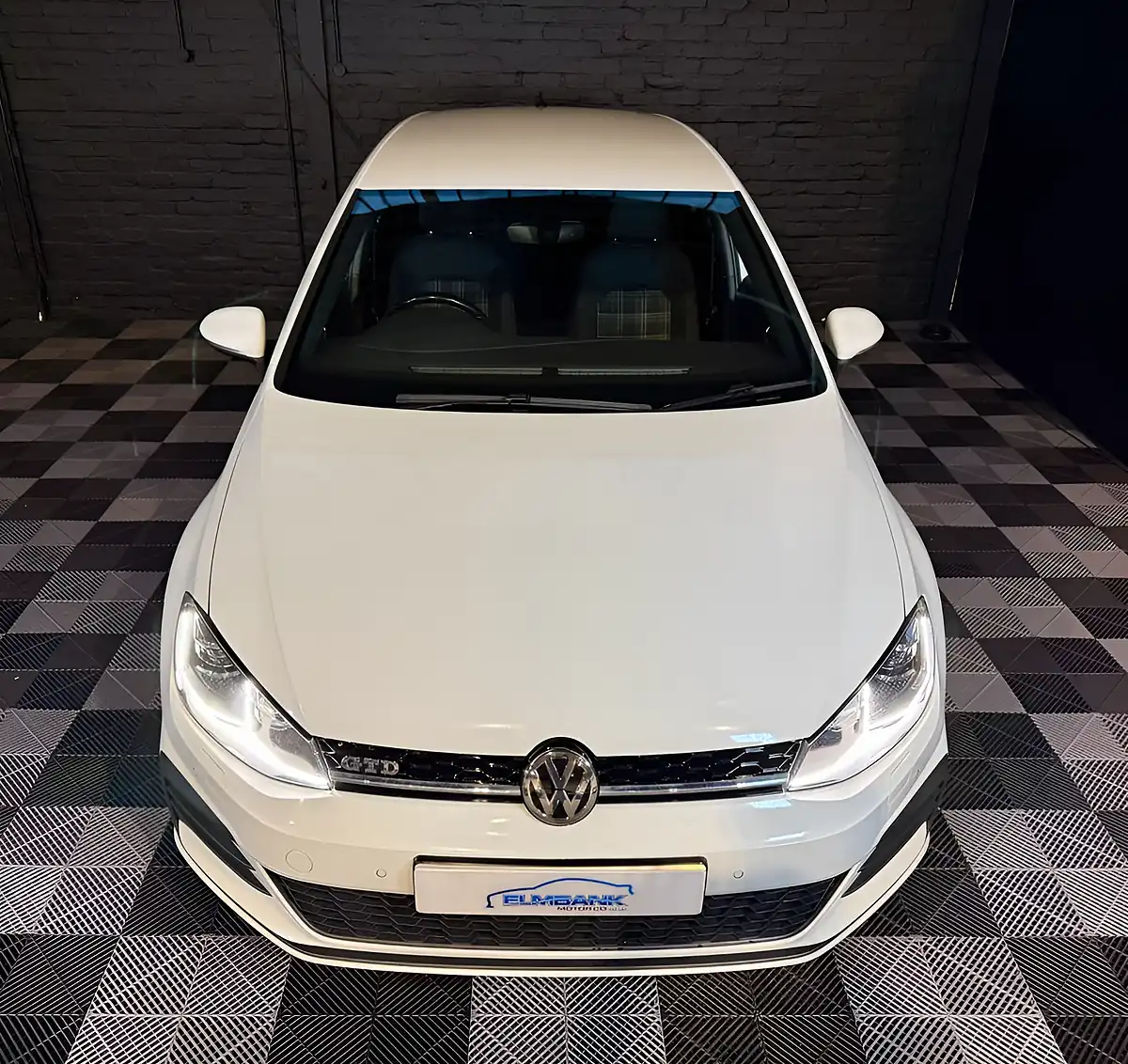 Used 2017 Volkswagen Golf Gtd Oryx White - Interior and Exterior details 12