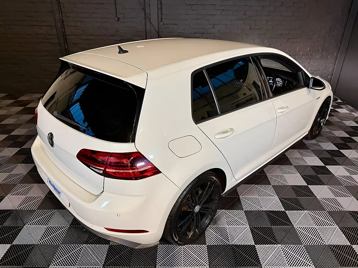 Used 2017 Volkswagen Golf Gtd Oryx White - Interior and Exterior details 17