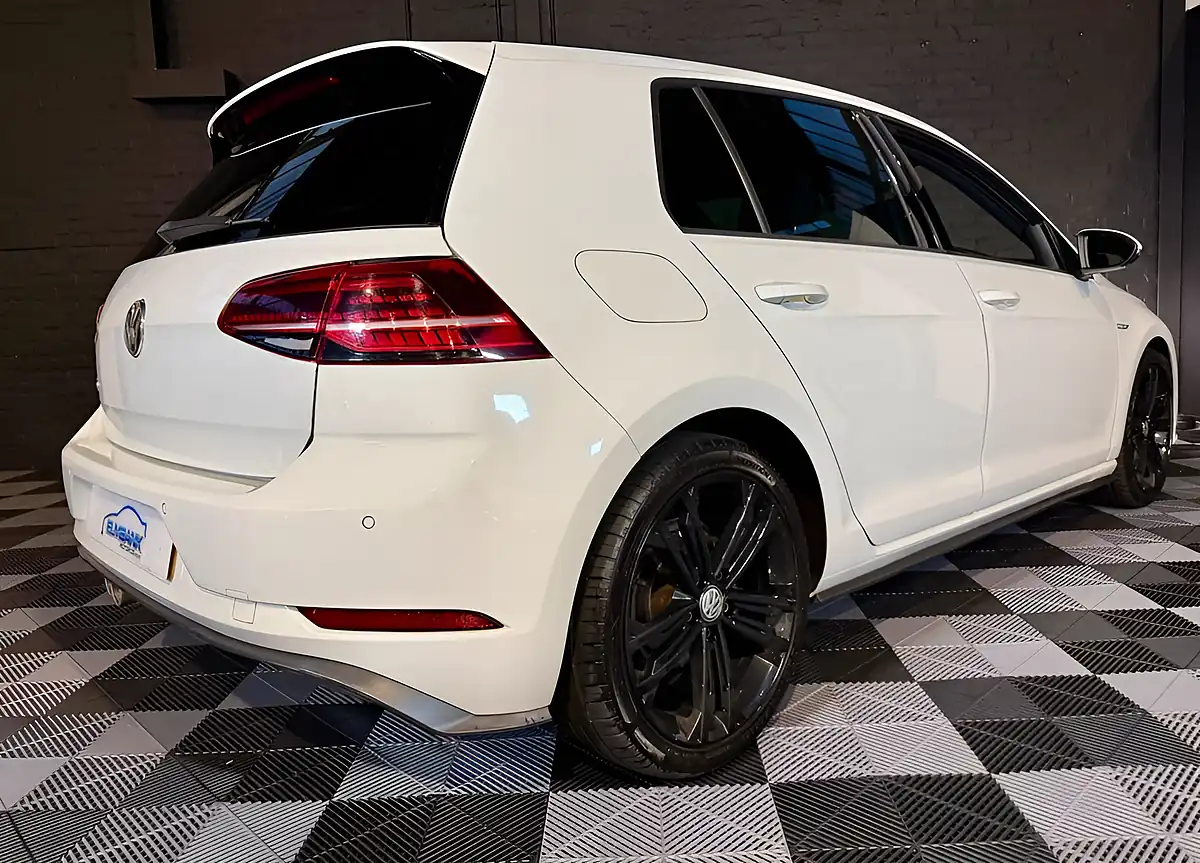 Used 2017 Volkswagen Golf Gtd Oryx White - Interior and Exterior details 18