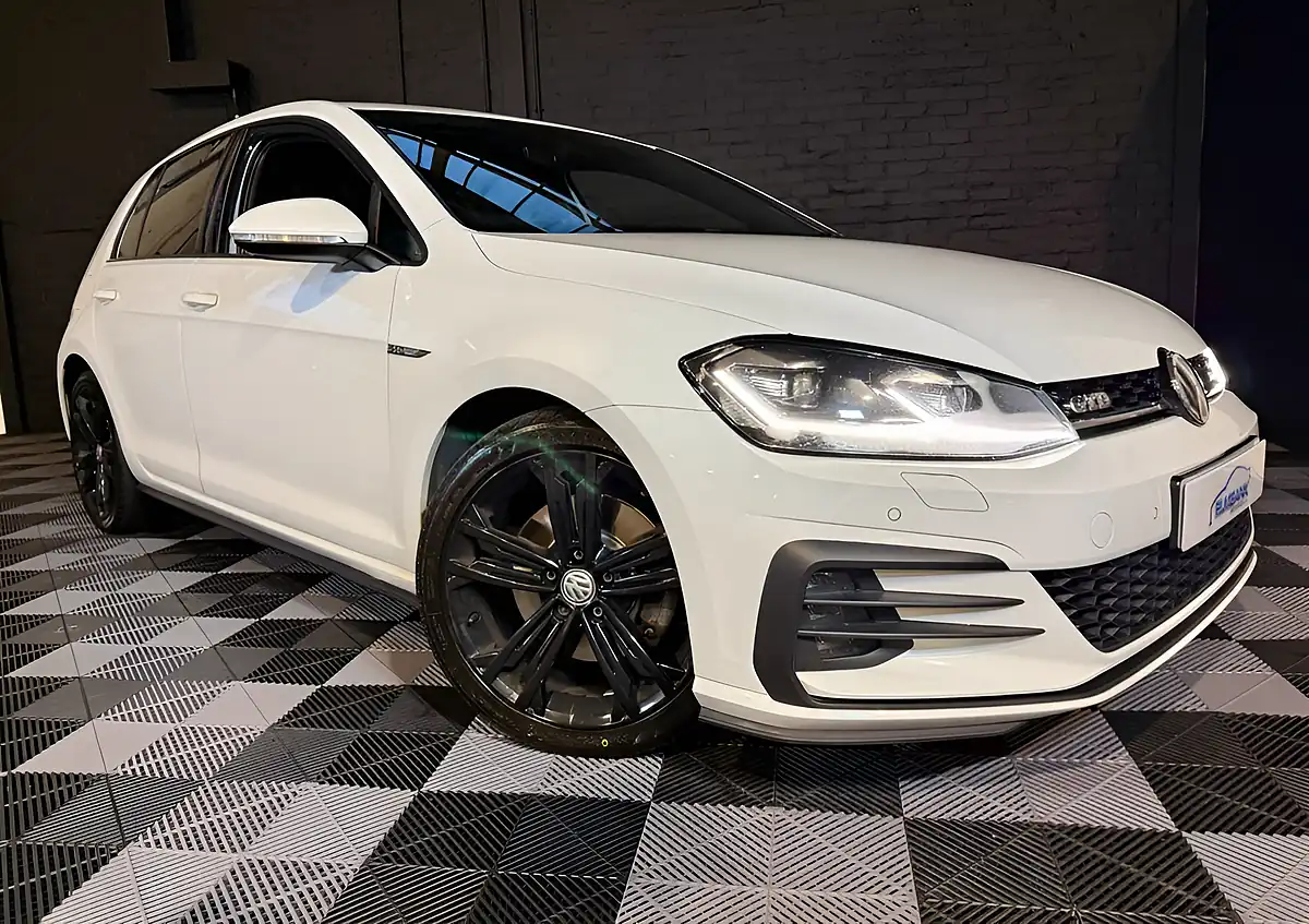 Used 2017 Volkswagen Golf Gtd Oryx White - Interior and Exterior details 8