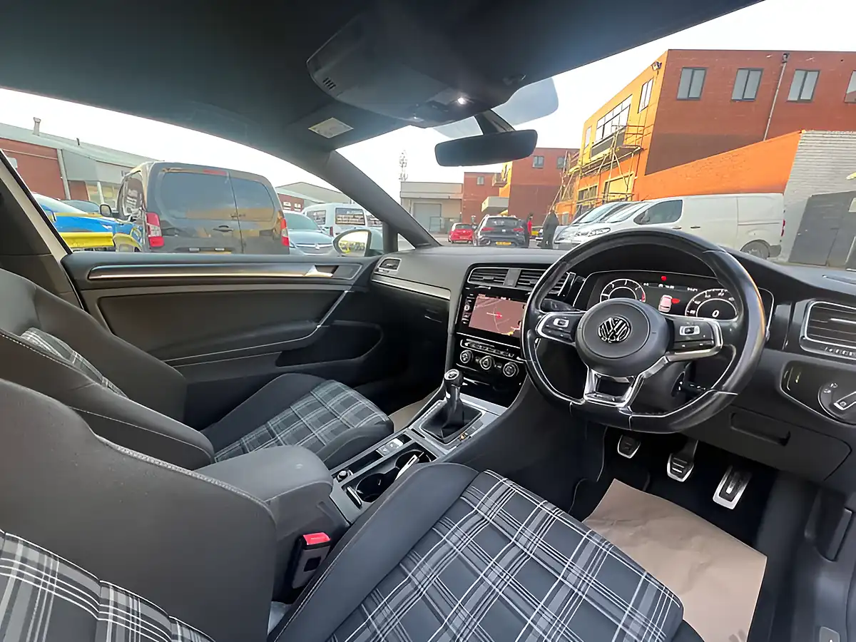 Used 2017 Volkswagen Golf Gtd Pure White - Interior and Exterior details 16