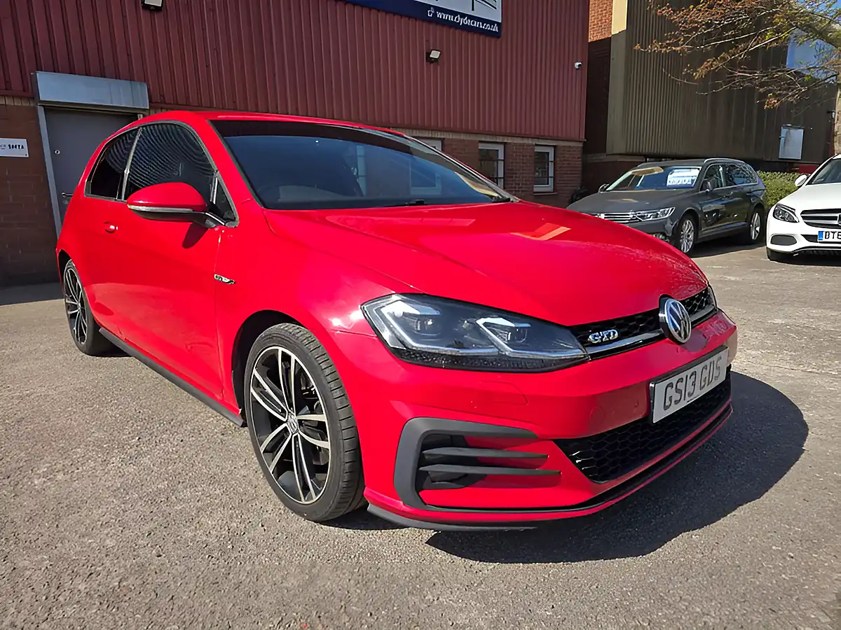 Used 2017 Volkswagen Golf Gtd Red - Front View