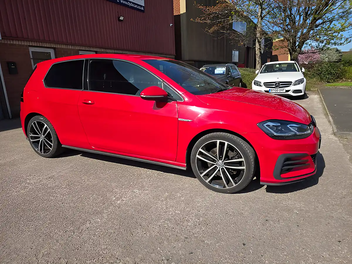 Used 2017 Volkswagen Golf Gtd Red - Interior and Exterior details 4