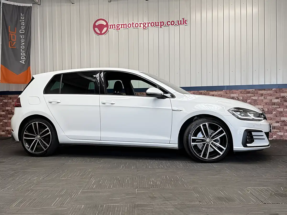 Used 2017 Volkswagen Golf Gtd White - Interior and Exterior details 10