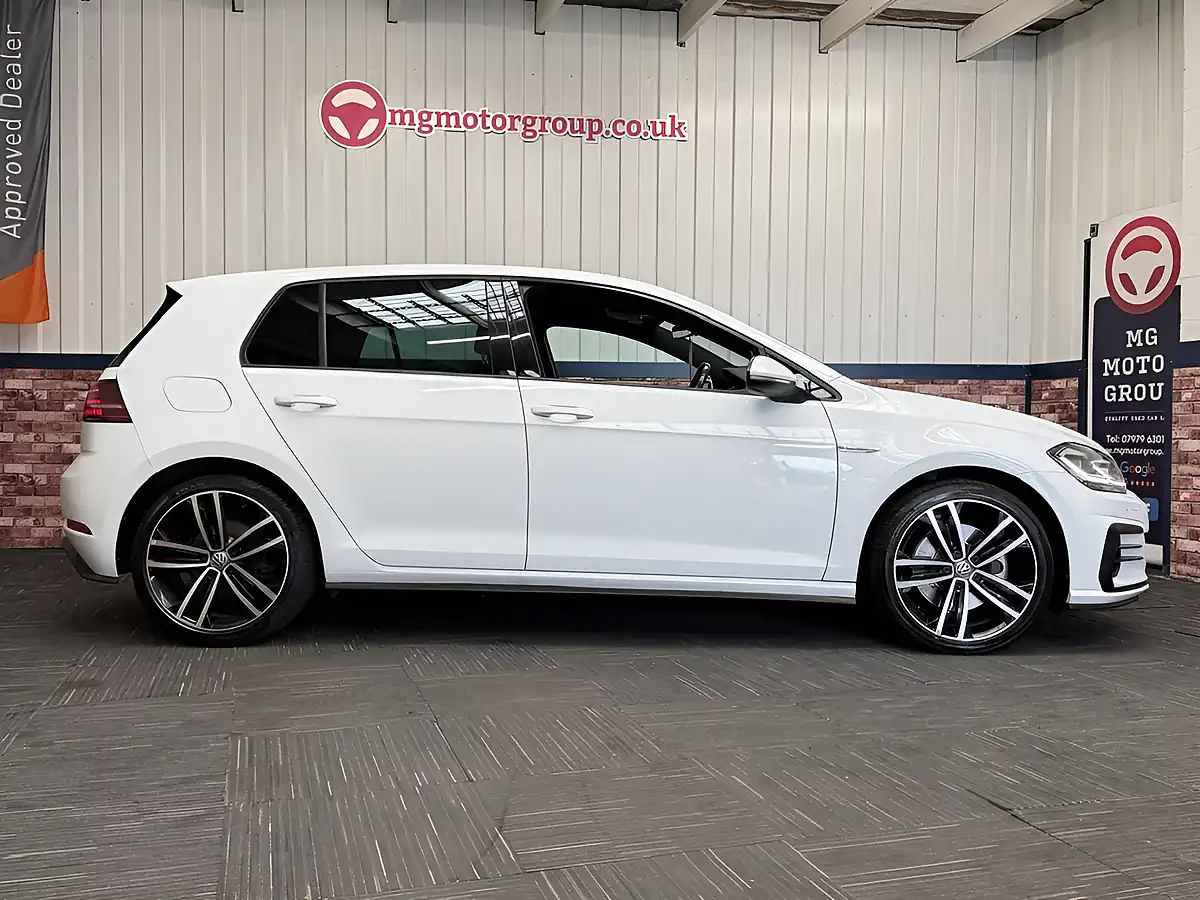 Used 2017 Volkswagen Golf Gtd White - Interior and Exterior details 11