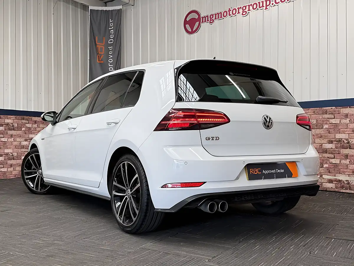 Used 2017 Volkswagen Golf Gtd White - Interior and Exterior details 14