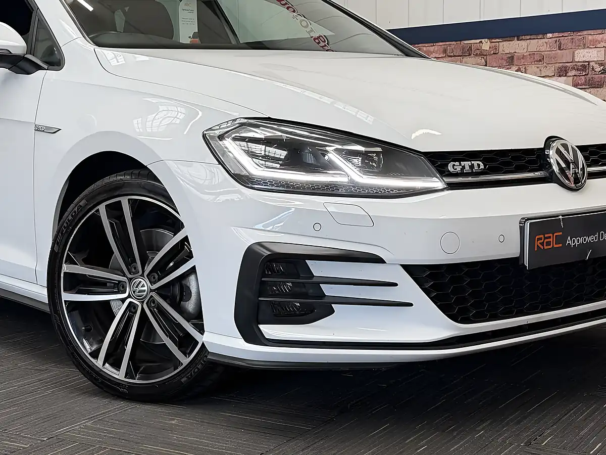 Used 2017 Volkswagen Golf Gtd White - Interior and Exterior details 17