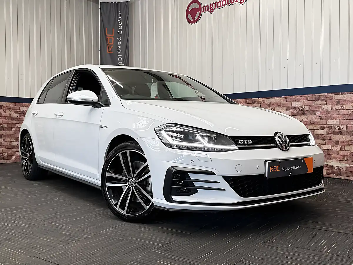 Used 2017 Volkswagen Golf Gtd White - Interior and Exterior details 2