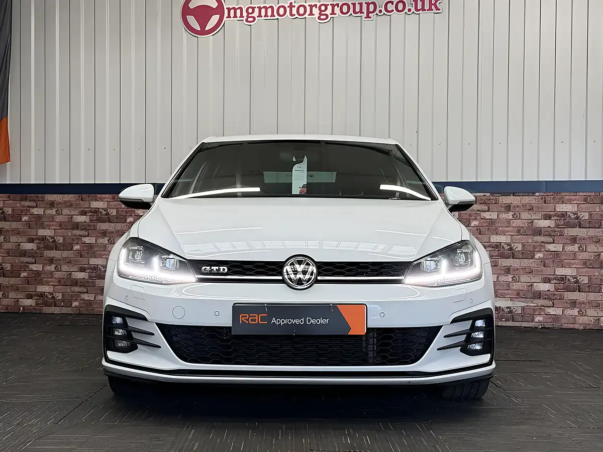 Used 2017 Volkswagen Golf Gtd White - Interior and Exterior details 3