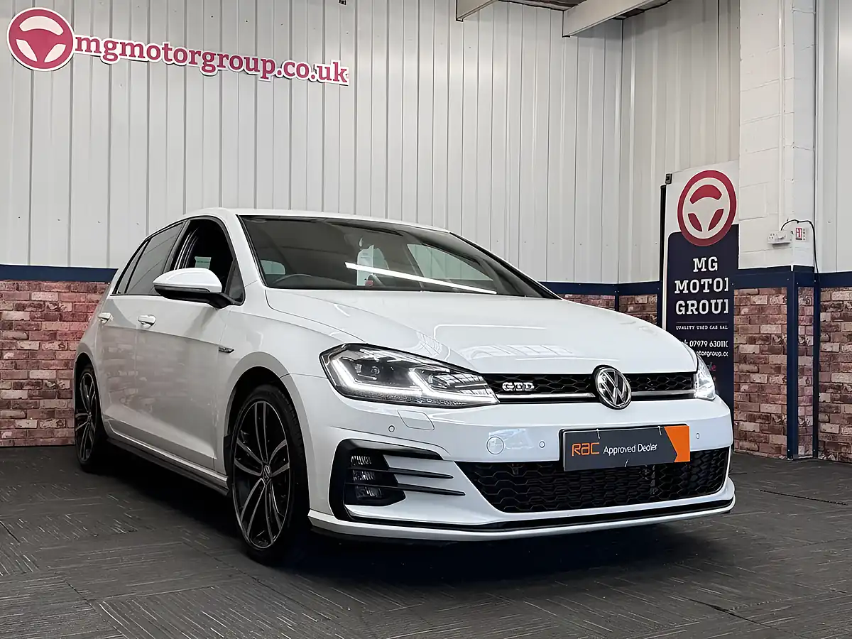 Used 2017 Volkswagen Golf Gtd White - Interior and Exterior details 9