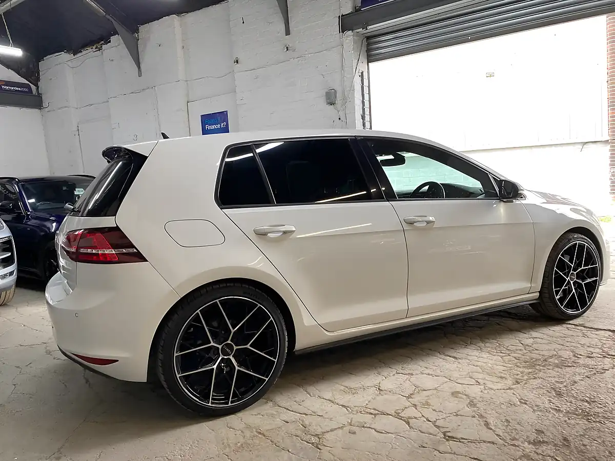 Used 2017 Volkswagen Golf Gtd White - Interior and Exterior details 11
