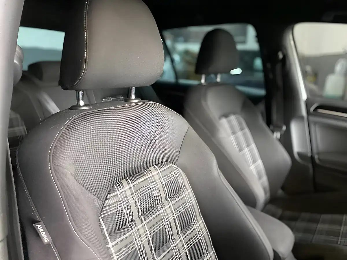 Used 2017 Volkswagen Golf Gtd White - Interior and Exterior details 12