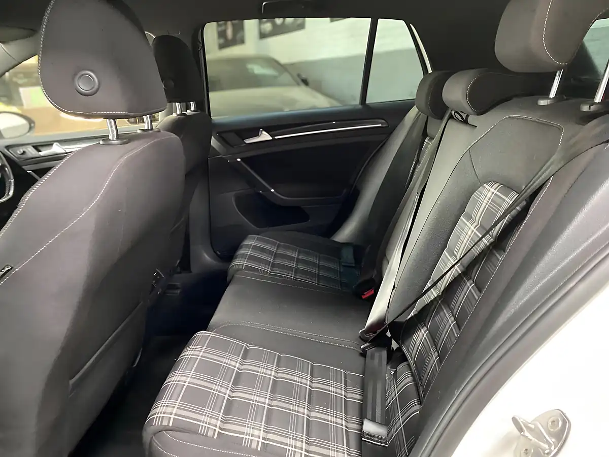 Used 2017 Volkswagen Golf Gtd White - Interior and Exterior details 13