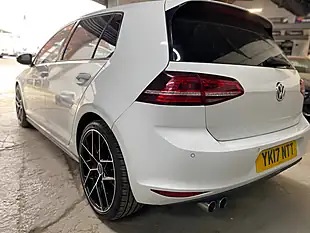 Used 2017 Volkswagen Golf Gtd White - Interior and Exterior details 4