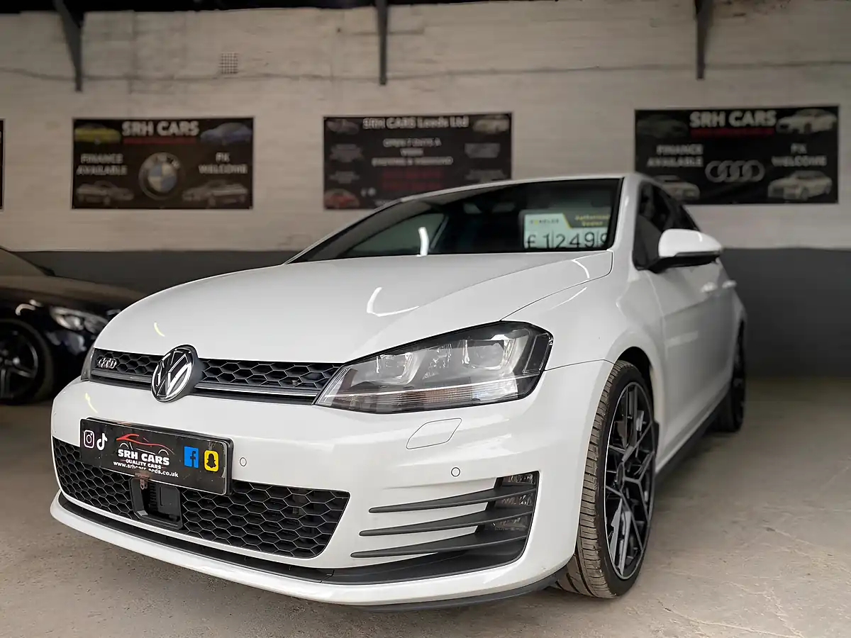 Used 2017 Volkswagen Golf Gtd White - Interior and Exterior details 9