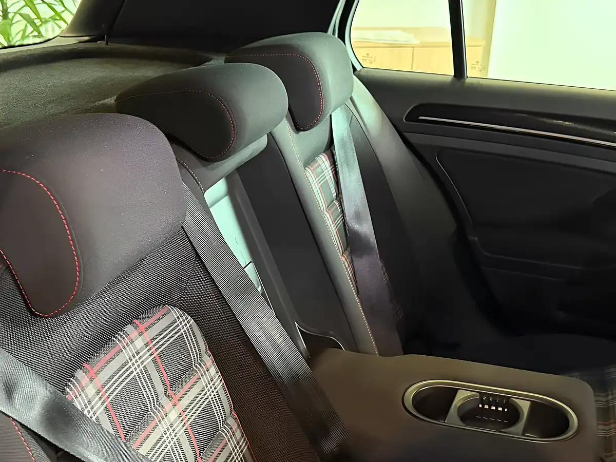 Used 2017 Volkswagen Golf GTI Black - Interior and Exterior details 10