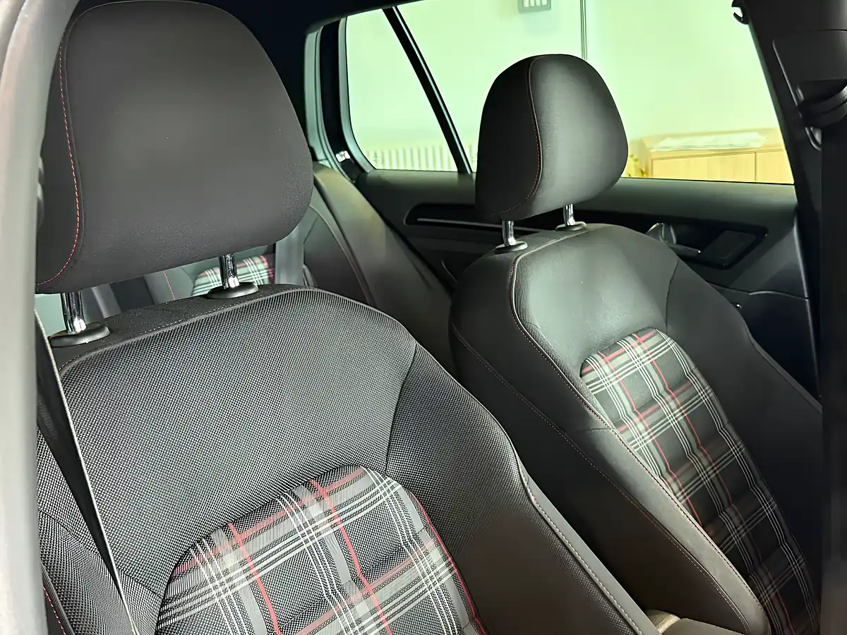 Used 2017 Volkswagen Golf GTI Black - Interior and Exterior details 12