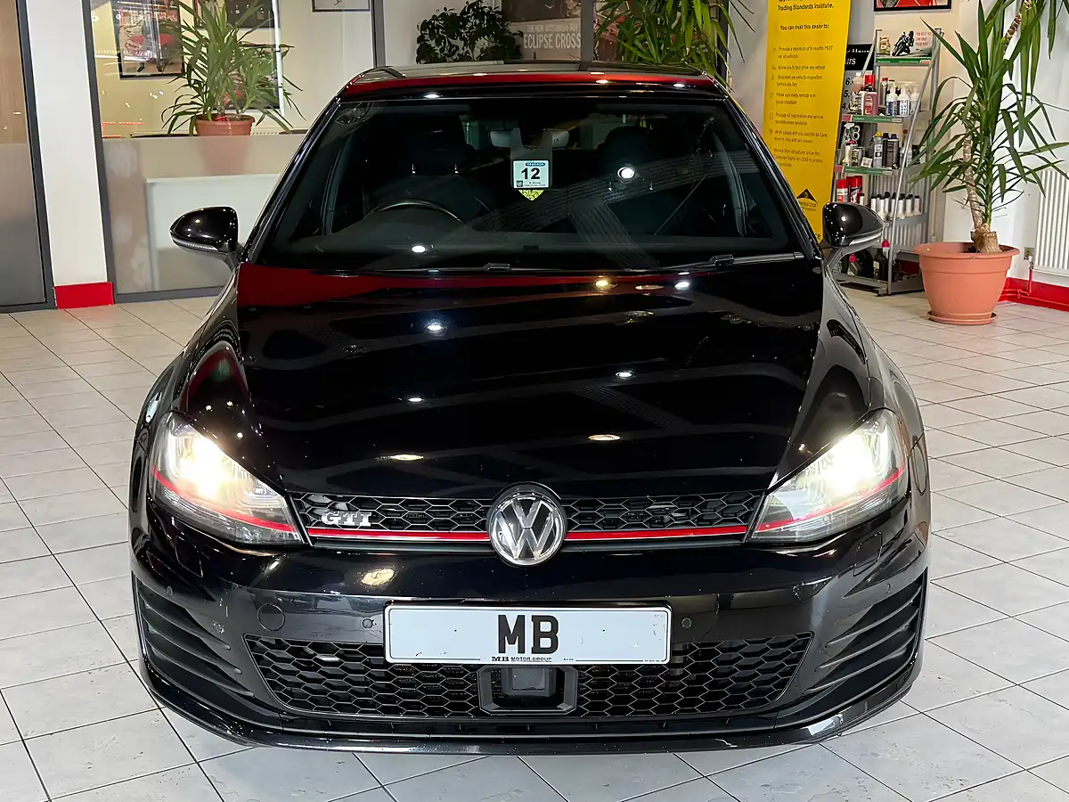 Used 2017 Volkswagen Golf GTI Black - Interior and Exterior details 2